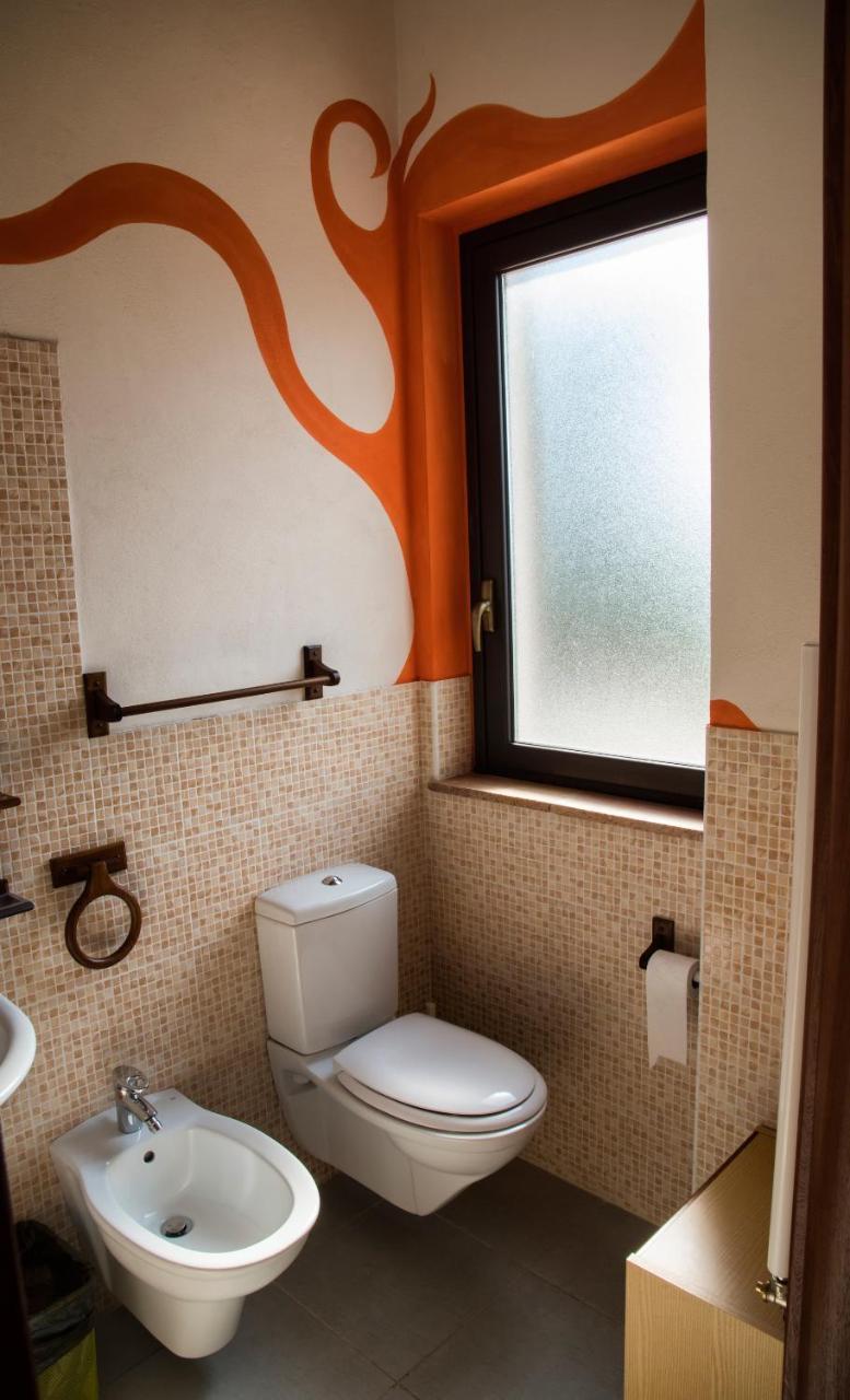 פיאצה ארמרינה La Casa Rossa Country House מראה חיצוני תמונה
